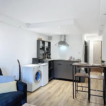 Studio Proche Mer - Climatise - Place De Parking Appartement